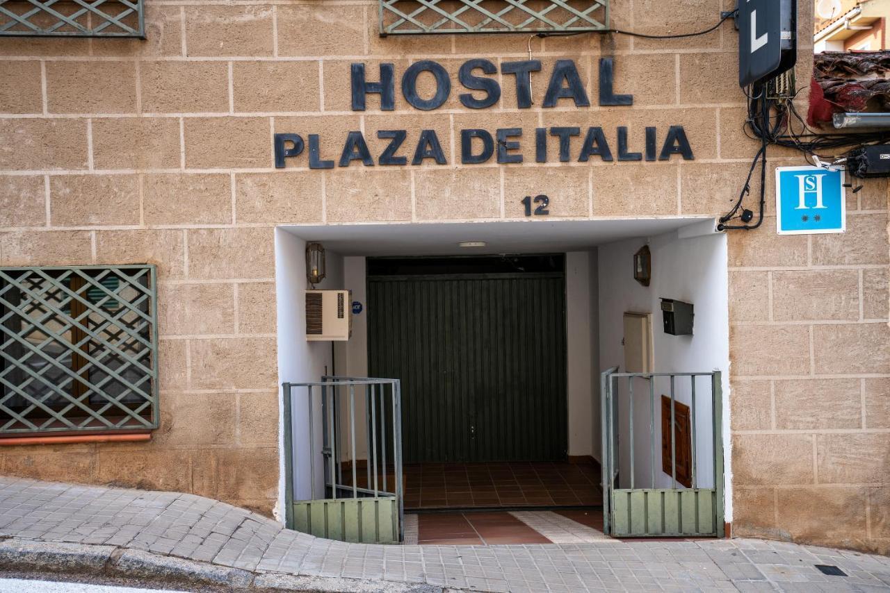 Hostal Plaza De Italia Caces Eksteriør billede