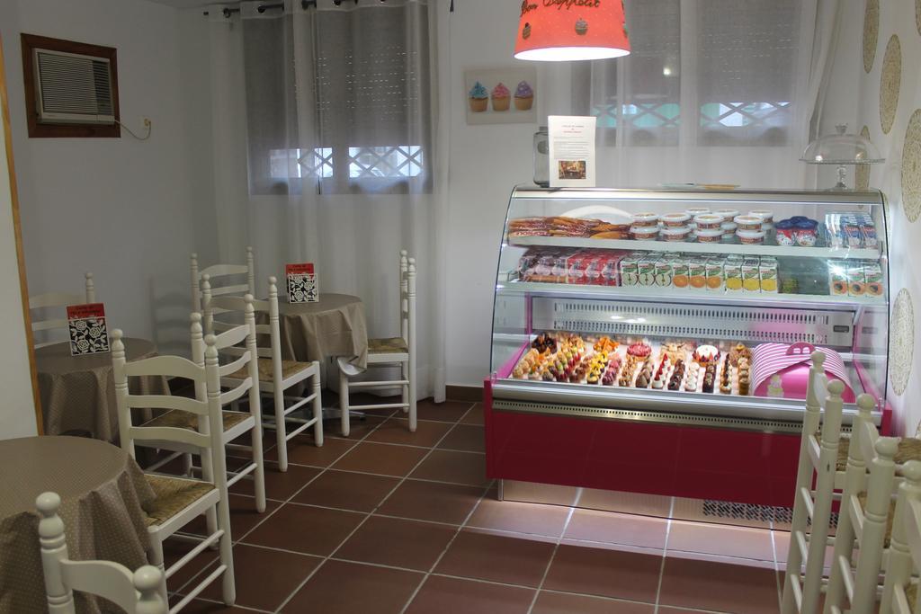 Hostal Plaza De Italia Caces Eksteriør billede