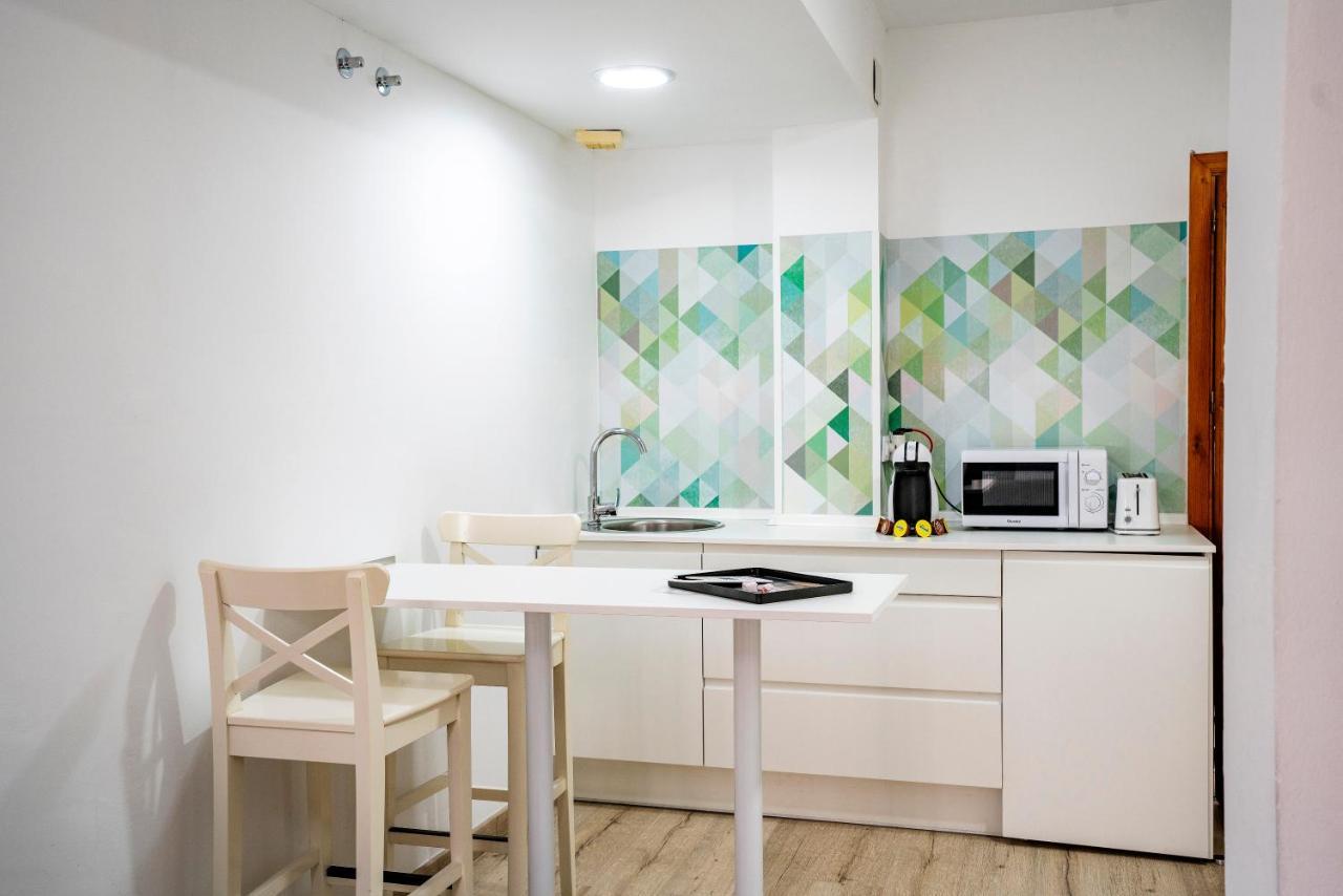 Hostal Plaza De Italia Caces Eksteriør billede