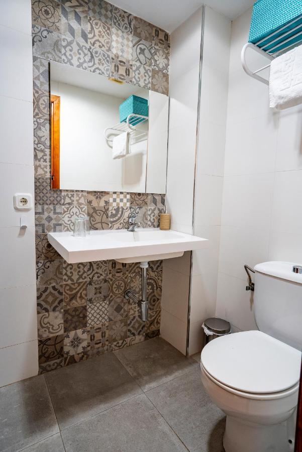 Hostal Plaza De Italia Caces Eksteriør billede